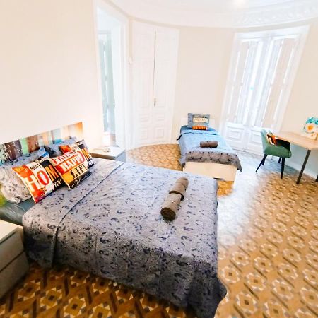 By Plaza Catalunya Rooms Барселона Экстерьер фото